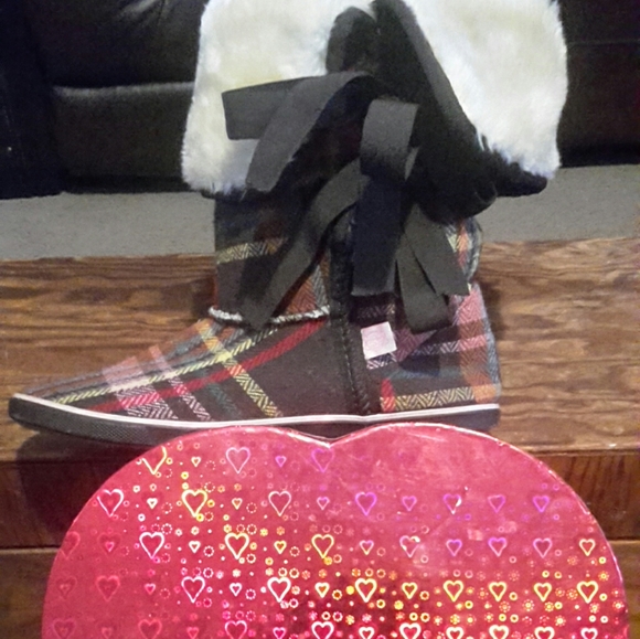 Women's 8 1/2 faux fur lined boots - Picture 4 of 5